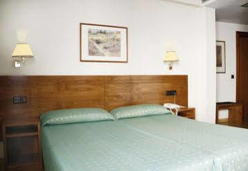 Hotel Yit Conquista De Toledo Exterior photo
